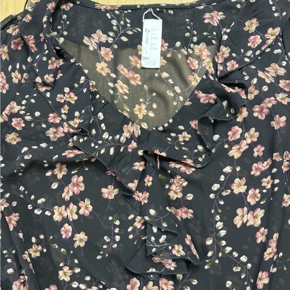 NWT Cupshe Floral Sheer Ruffle V Neck Bodysuit Small - Picture 5 of 9